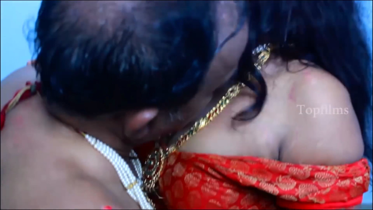 kamakshi Rani Spicy Aged Aunty Romance With Boy __ Latest Spicy Short Film __ (1).mp4_snapshot_04.36