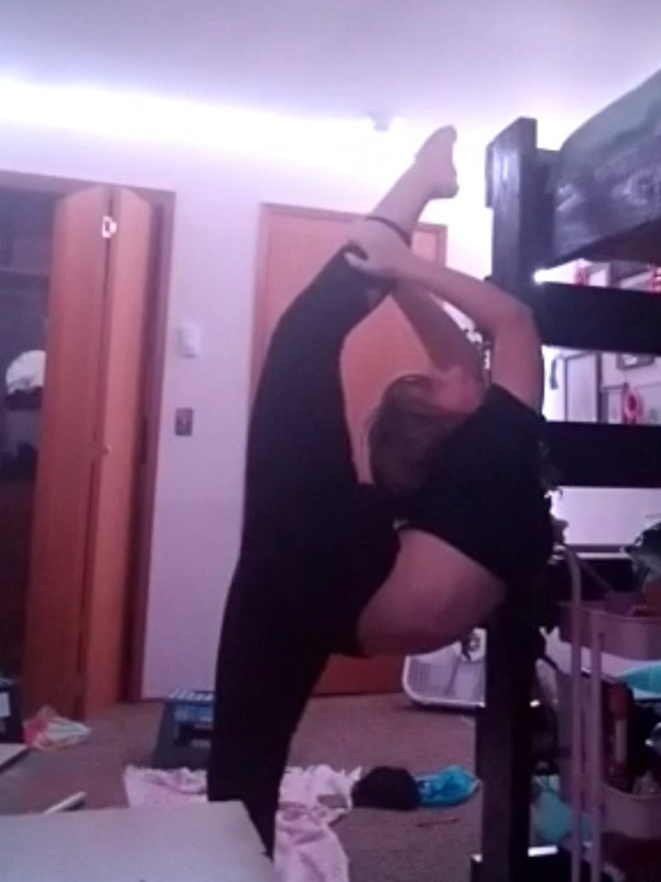 Screenshot_20221118-225448_Video Player