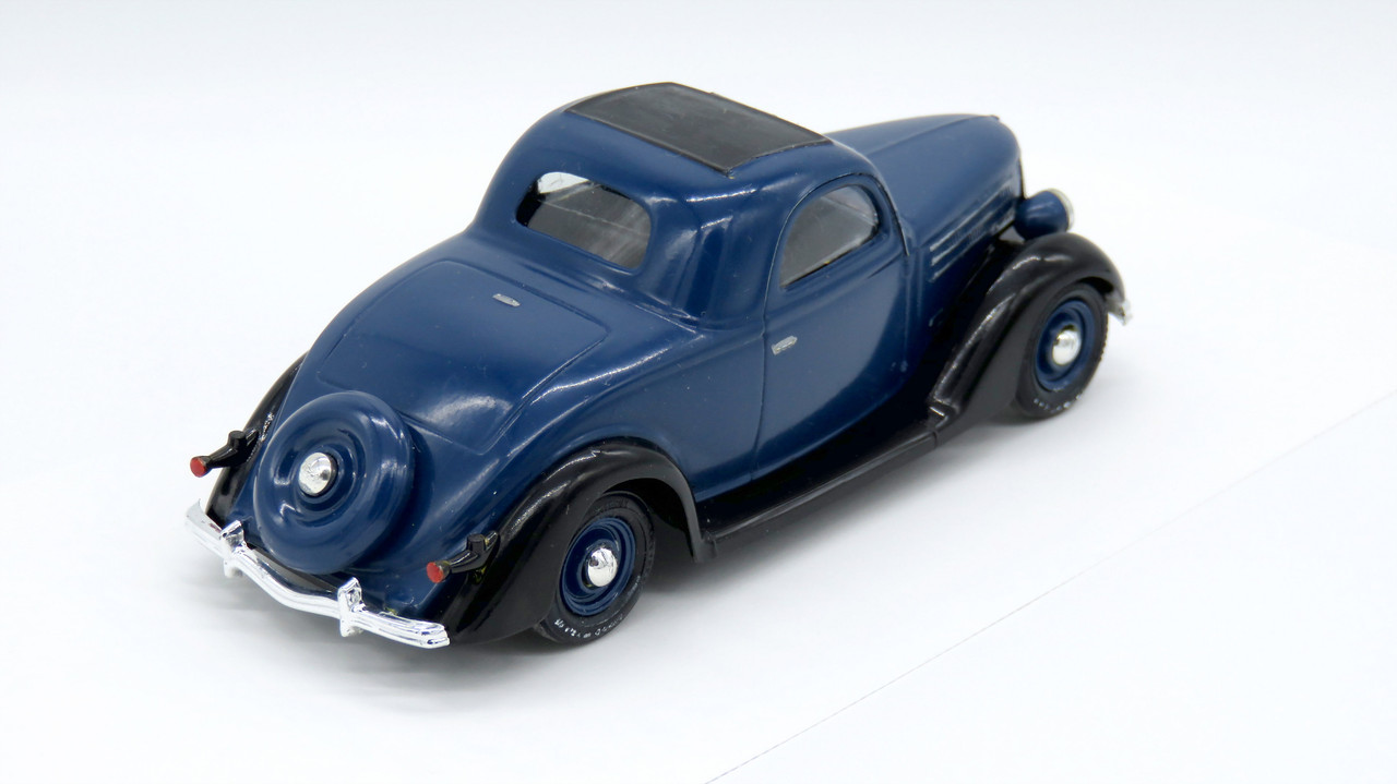 AMT 1936 Ford Coupe, 1/43 IMG-1905
