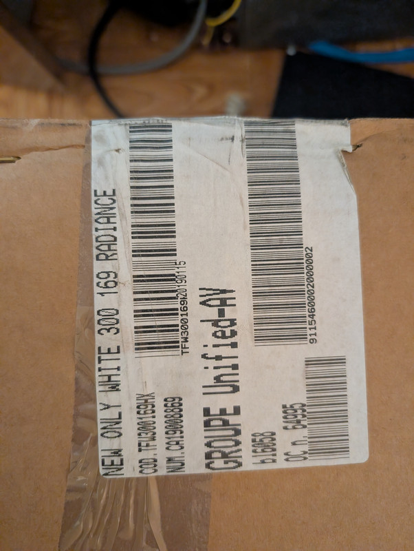 PXL 20251107 061441563