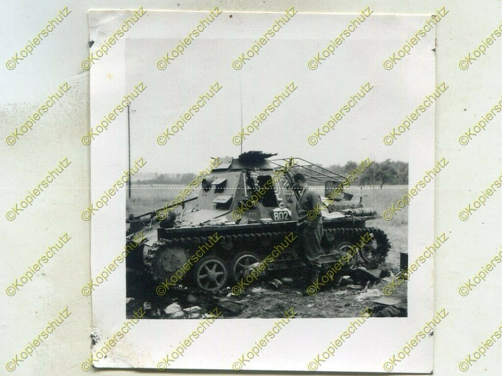 Foto, zerstörter Panzerbefehlswagen, Sdkfz. 265, Arras, Frankreich, (G)