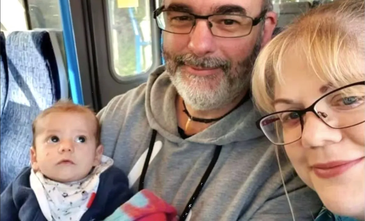 Madre descubre cáncer en su bebé gracias al flash de una foto