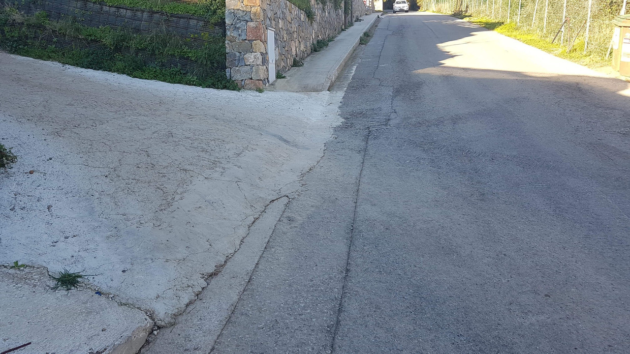 FCFAB58B-6D52-49EE-8824-544F4AEDB181