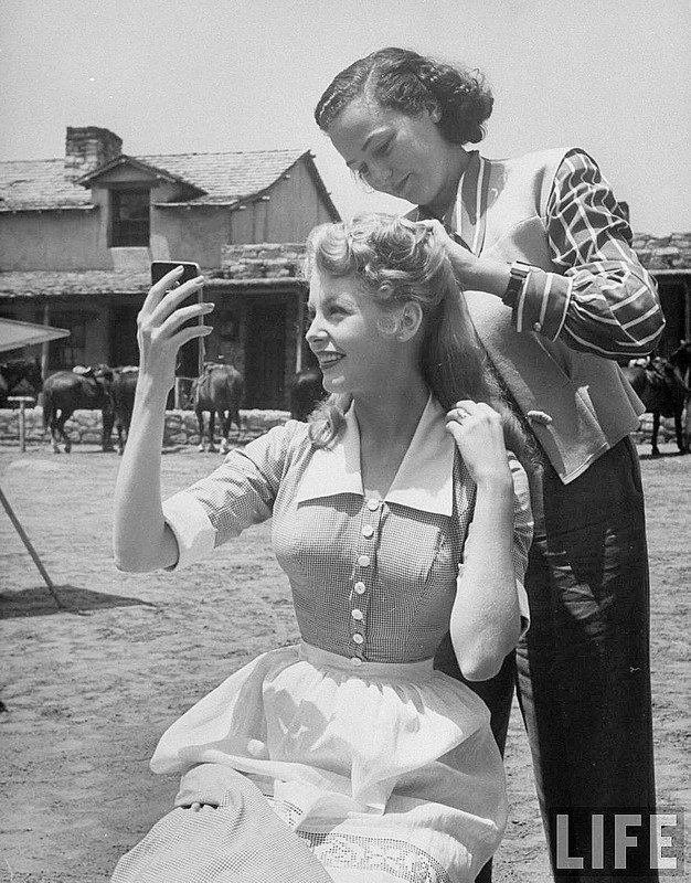 Arlene_Dahl_a32