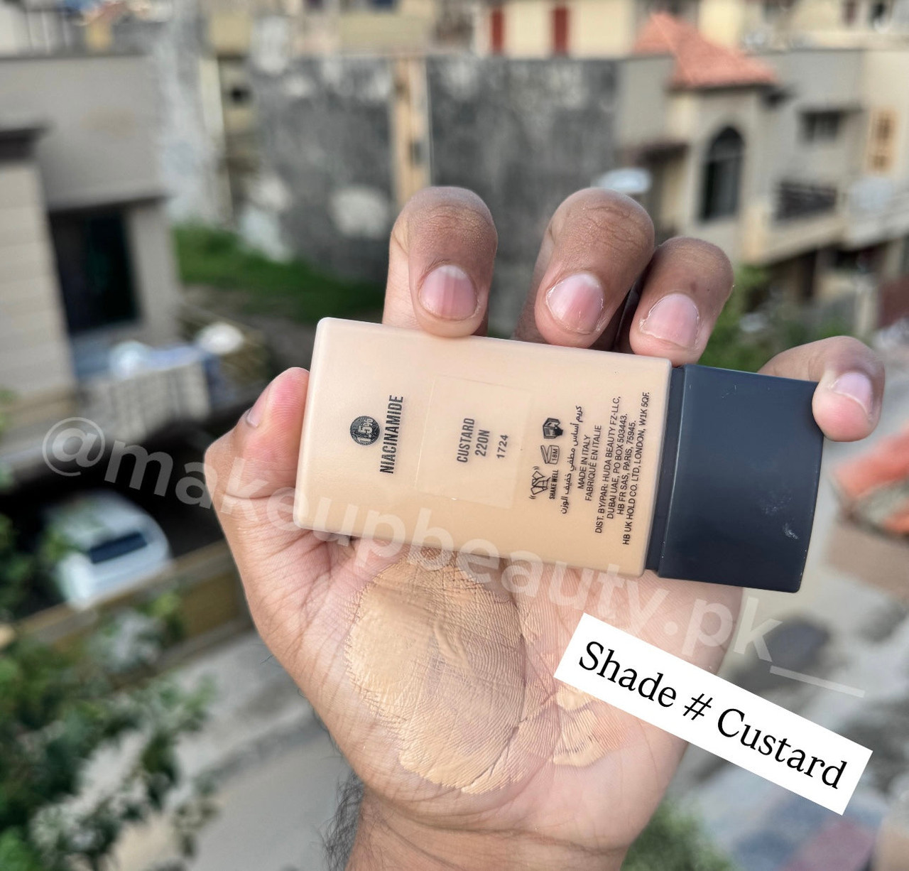 Huda Beauty Easy Blur Airbrush Foundation – 30 ML - image 7