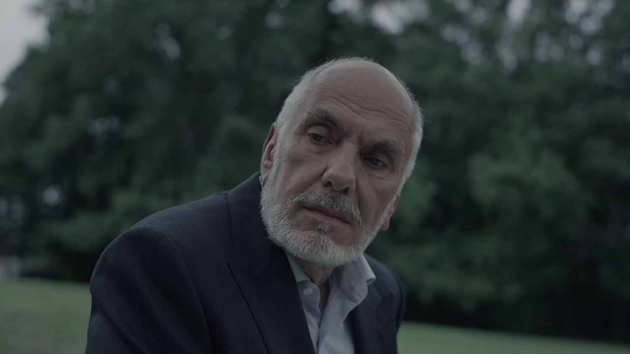 Mr.Robot.S03E10.shutdown.-r.1080p.10bit.BluRay.AAC5.1.HEVC-Vyndros.mkv_snapshot_36.04_[2021.02.16_02