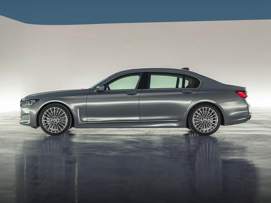 BMW 750 (5)
