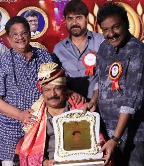 సినీ దిగ్గజాల సమక్షంలో దాసరి ఫిల్మ్ అవార్డ్స్ సినీ దిగ్గజాల సమక్షంలో దాసరి ఫిల్మ్ అవార్డ్స్
