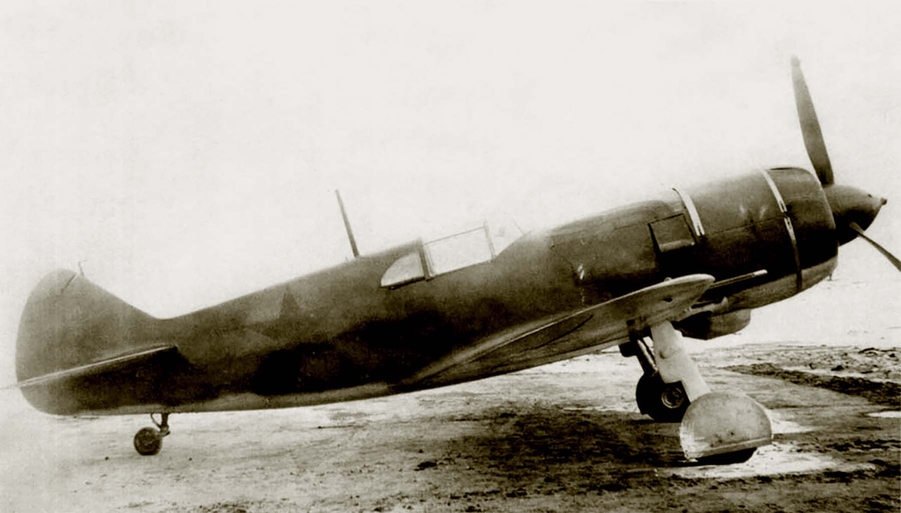 Lavochkin-La-5-newly-produced-01