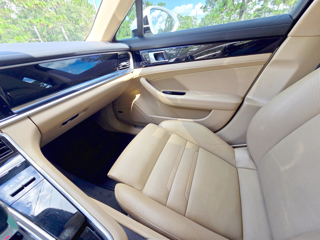 Vehicle thumbnail 18