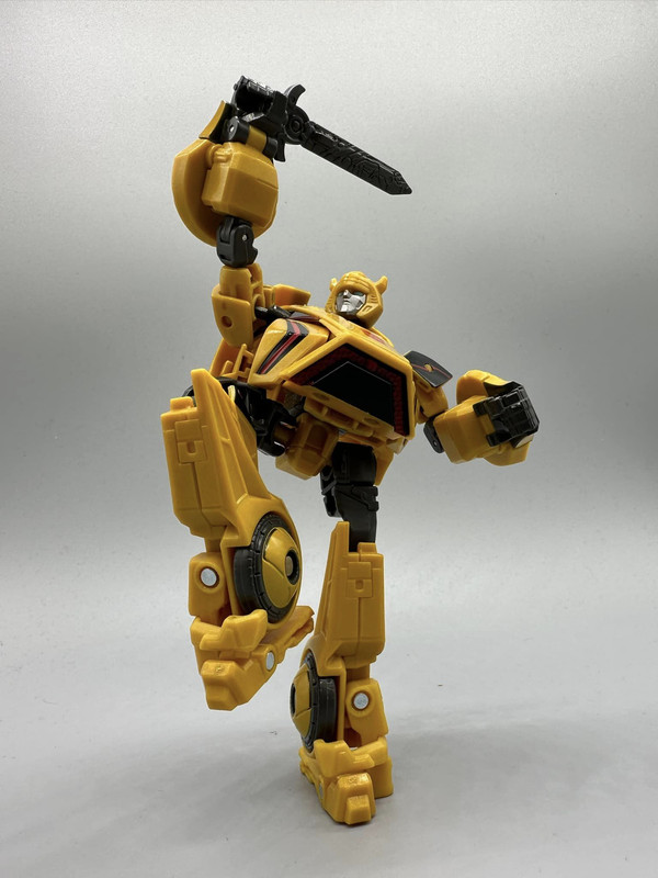 Studio-Series-Gamer-Edition-Bumblebee-12