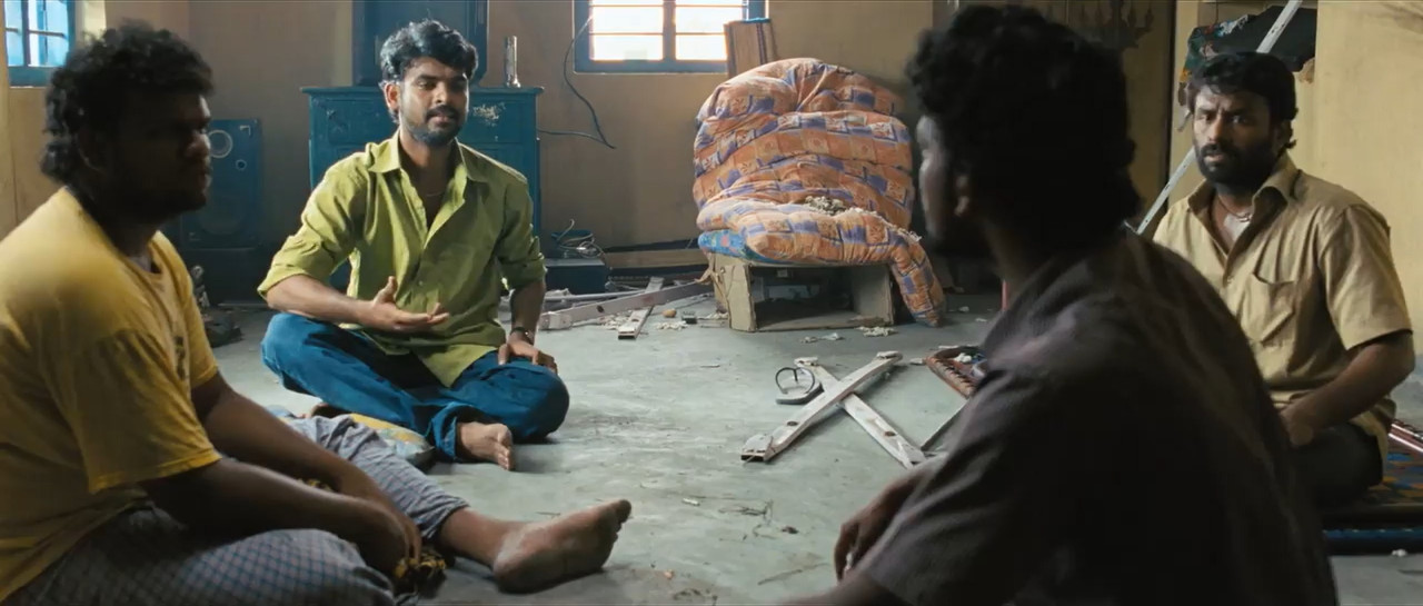 Thoonga Nagaram 2011 WebRip [Tamil] 480p 720p ESub Screenshot