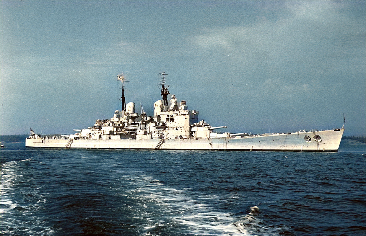 https://i.postimg.cc/HkcrTZzk/HMS-Vanguard-during-a-port-visit-to-Oslo-21-June-1954.jpg