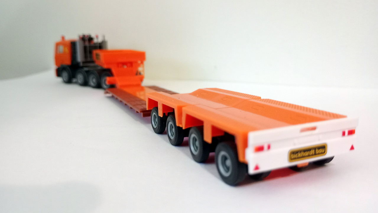 Mach (3309)