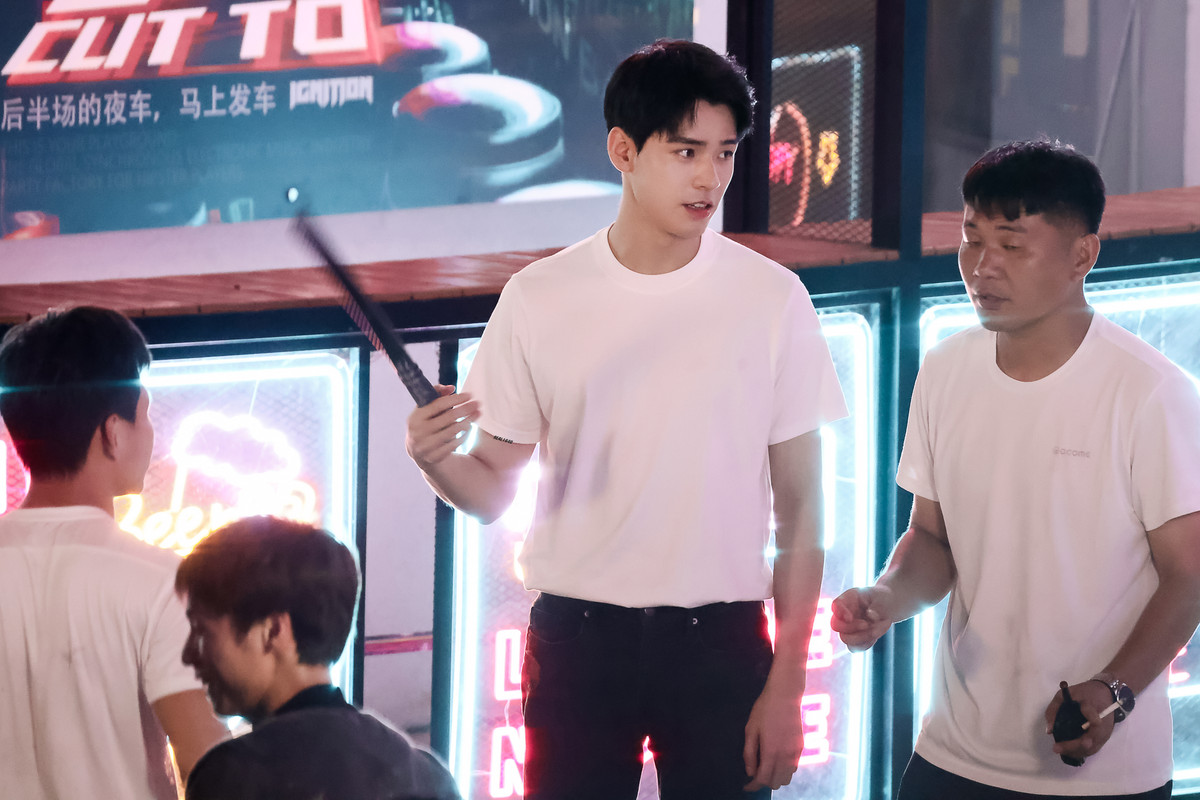 006CT39Tgy1hg1apn8b1nj33rb2i7kjo