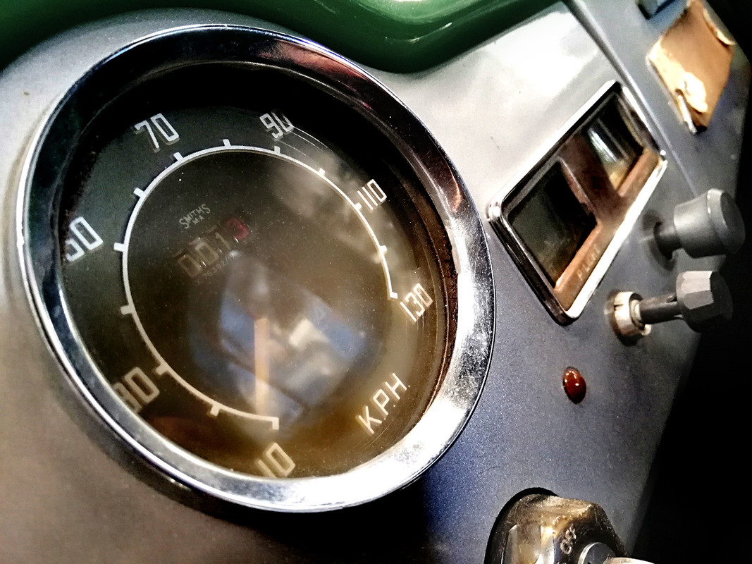 AUSTIN_A40_EA2305-11