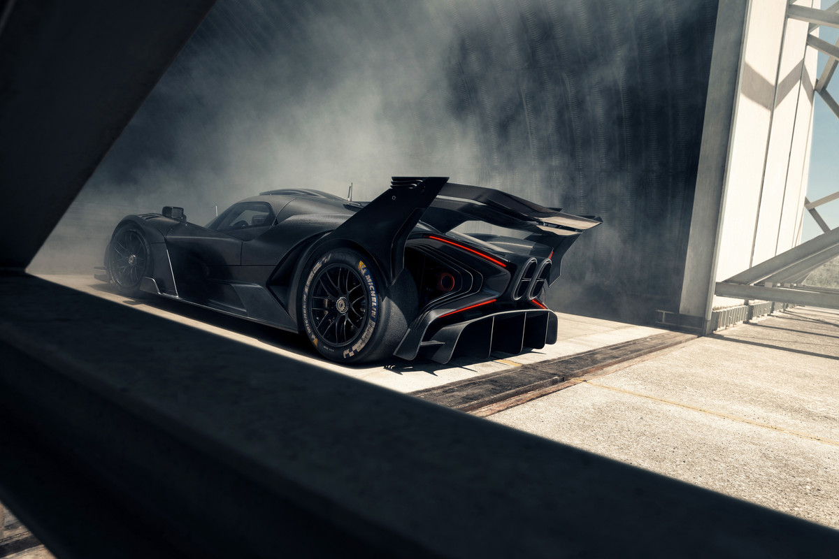 02BUGATTIBolide-High-SpeedTesting