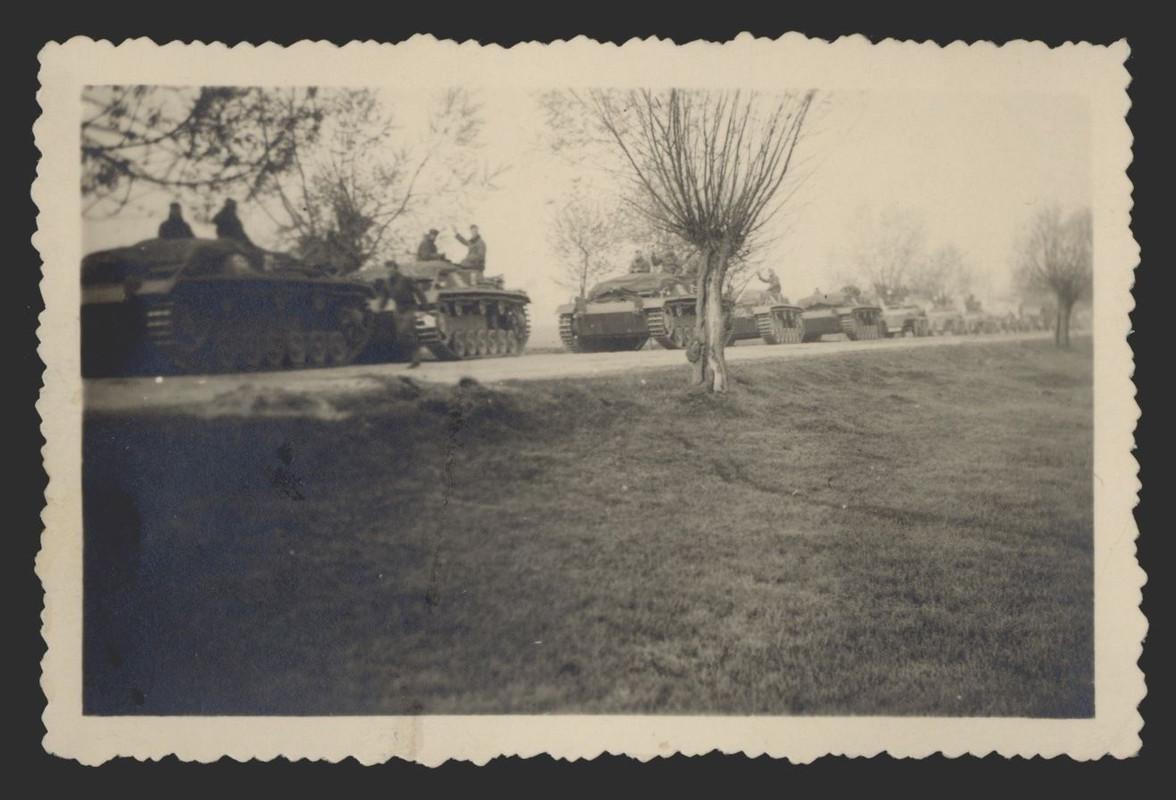 original Foto von 1941, Sturmgeschütze auf dem M