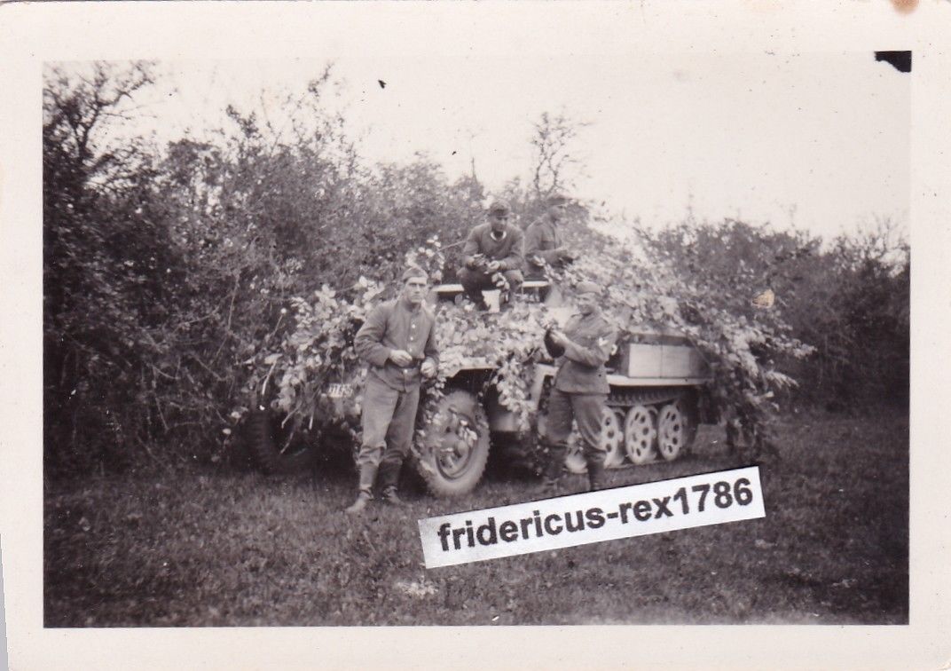 Foto StuG Sturmgeschütz Abt. GD Schützenpanzerwagen Sd.Kfz.251 K
