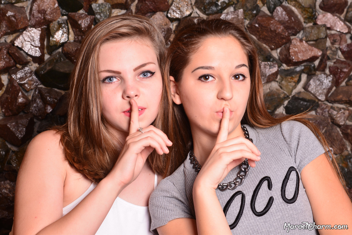 MarvelCharm_Ariana-Rebecca-Friends-129