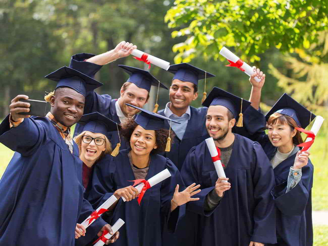 college graduation pictures d6vyqlcvzq5zhdiz