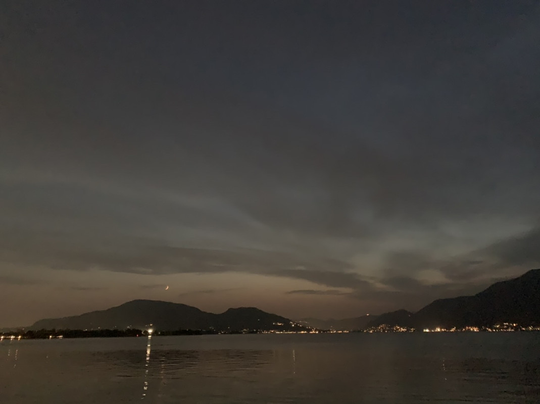 6E262208-6FD4-4895-BDF7-5D048F3938D1