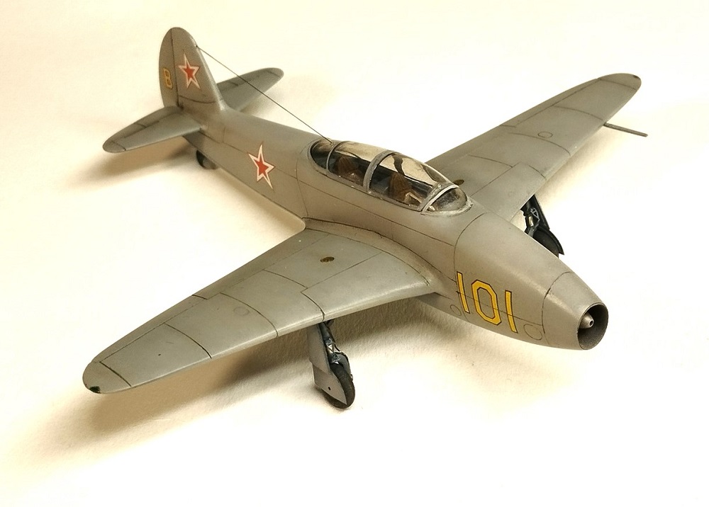  Як-21 Amodel 1/72 H1-F2kt-D1ys-I