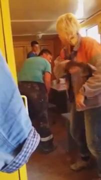 БДСМ Садомазо на гомельской стройке.mp4_snapshot_00.20_[2019.01.