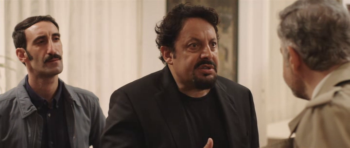 vlcsnap-2023-12-08-18h34m03s707