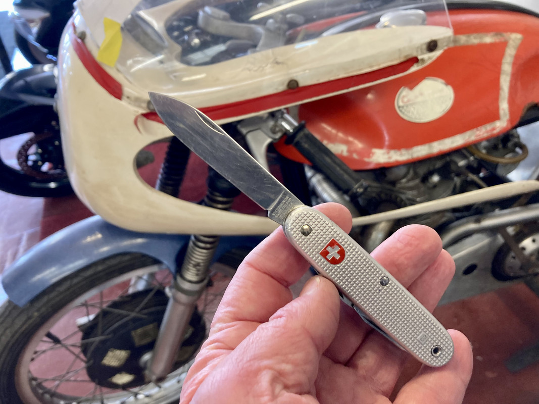 94FBB8BE-F2FE-488E-9214-2995940B8A38