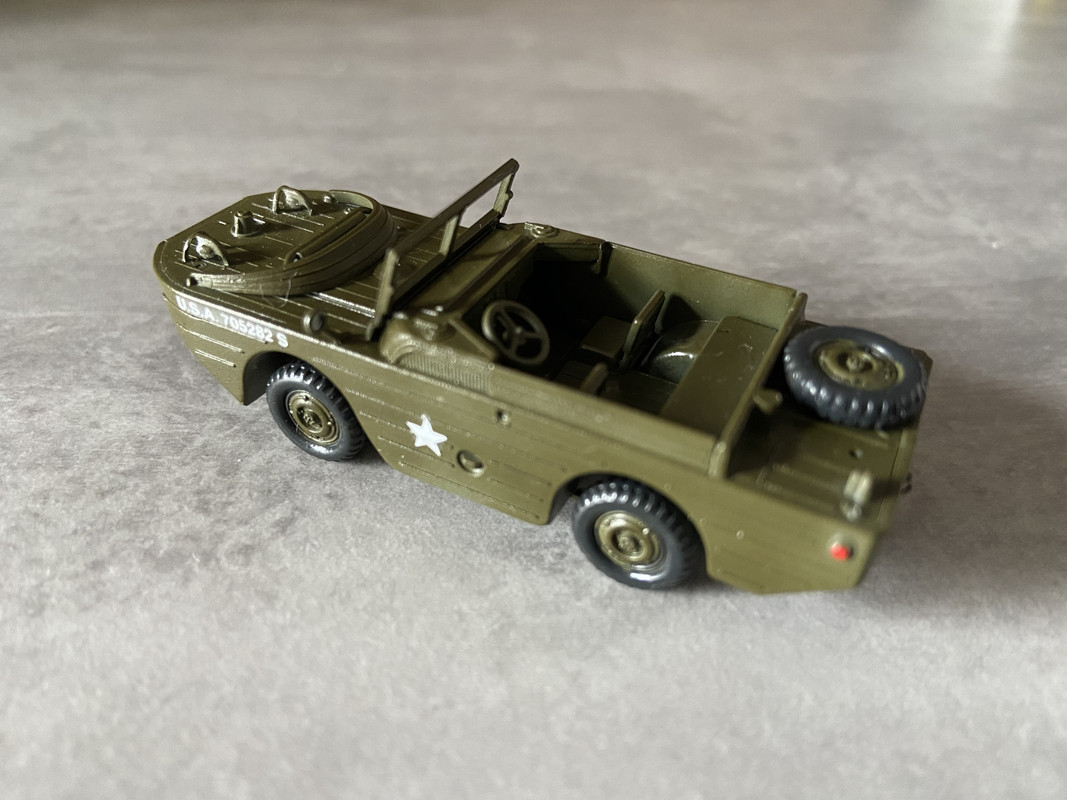 A7B59EE3-2838-4370-950A-933957B2F644