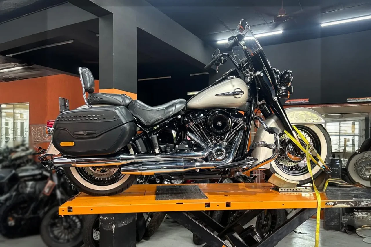 Harley-Davidson Heritage Classic tyre fitment context