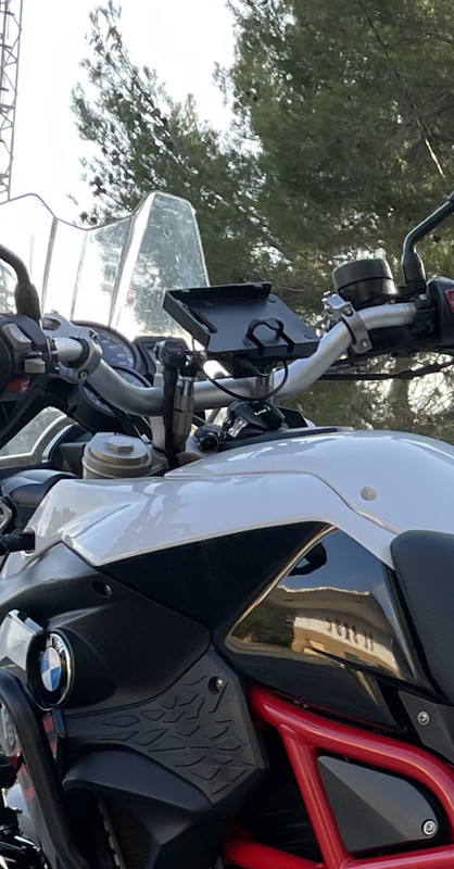 F9033FA5-ACEC-423A-A824-ABE3A30AD54B