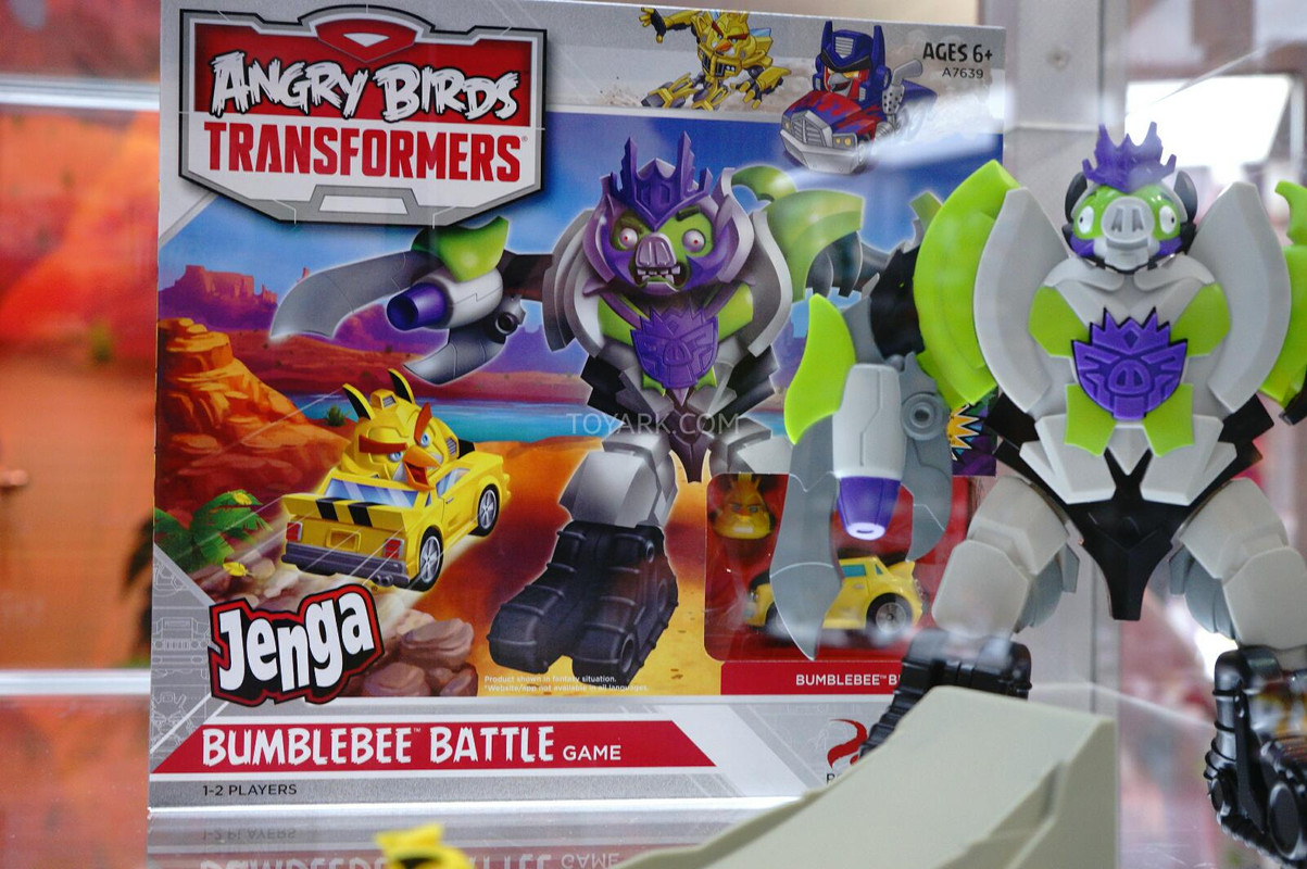SDCC-2014-Angry-Birds-Transformers-029_140616794