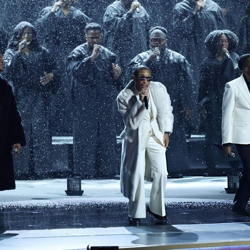 LV ers pharrell king malice show at 68th Grammy awards Clipse Pharrell voicesoffire cr (4)