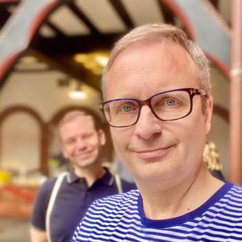 C5E2C593-DCF3-49F6-BAD7-C28B3E221F29