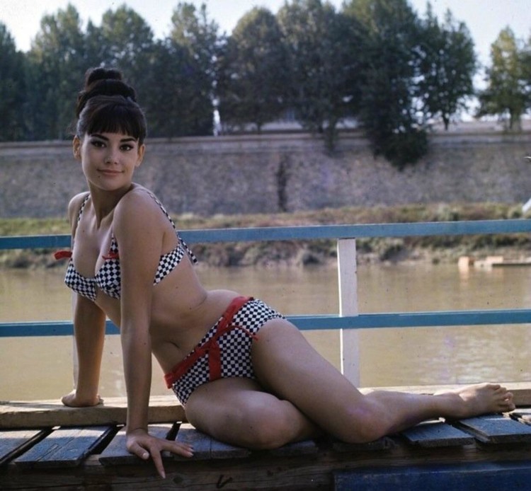 claudine_auger_mb70