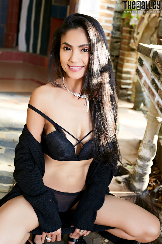 leah-07-024