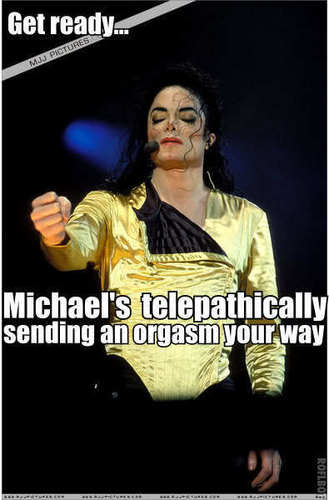 MJ-MACROS-michael-jackson-funny-moments-17505652-329-500.jpg