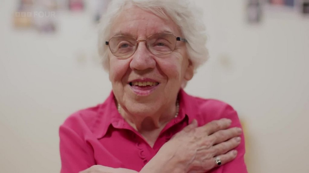 [Image: t5hi2t7dyz4u.jpg]