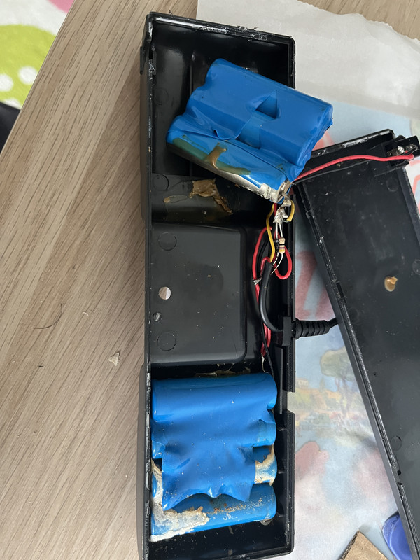 547D5B77-2526-48E8-9C6B-144DD2BEF29D