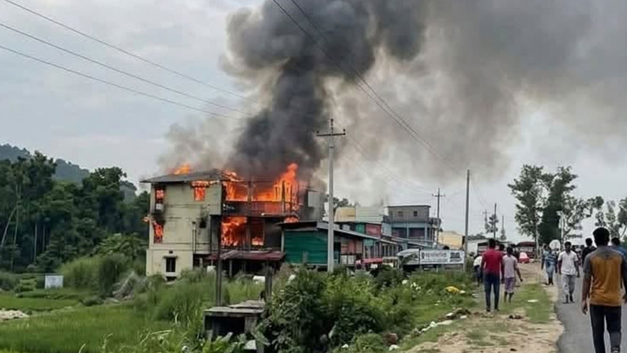 কক্সবাজারে রিসোর্টে আগুন: ১০ দিন পর নিখোঁজ শিক্ষিকের ‘মরদেহ’ উদ্ধার