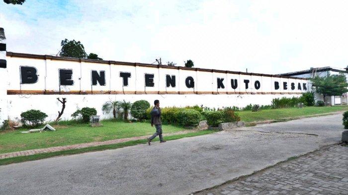 Tembok Benteng Kuto Besak di Kota Palembang 