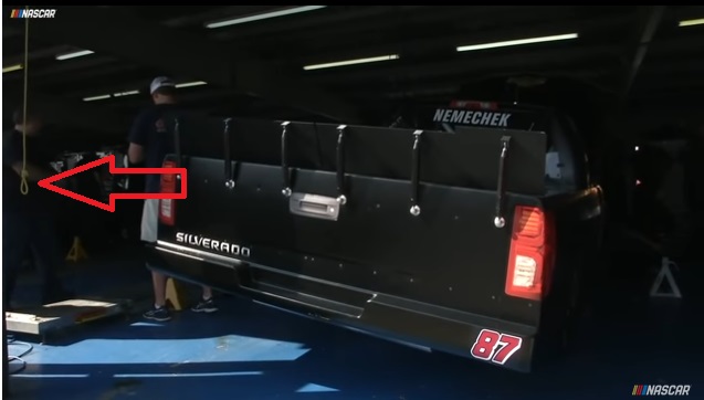 nascar-noose-1.jpg
