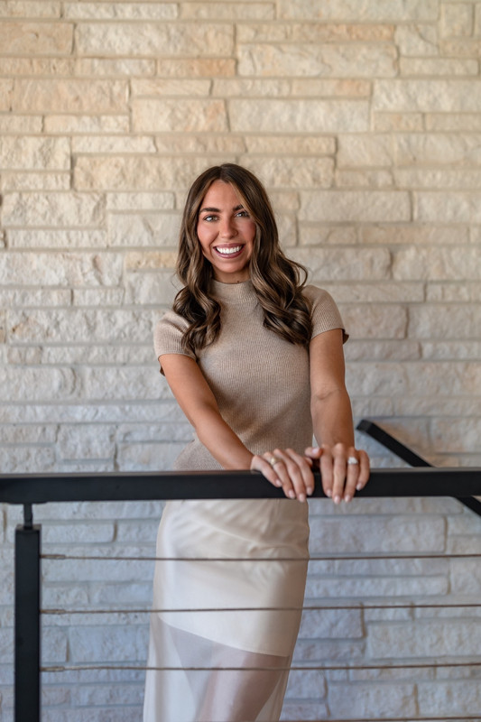 Emily Todd real estate photo 3
