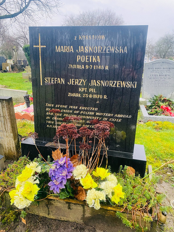 Maria-Pawlikowsk-Jasnorzewska-grave-18-42-54-257000