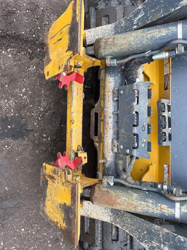 Vehicle thumbnail 16