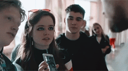 https://i.postimg.cc/Hn57hZLK/19.gif
