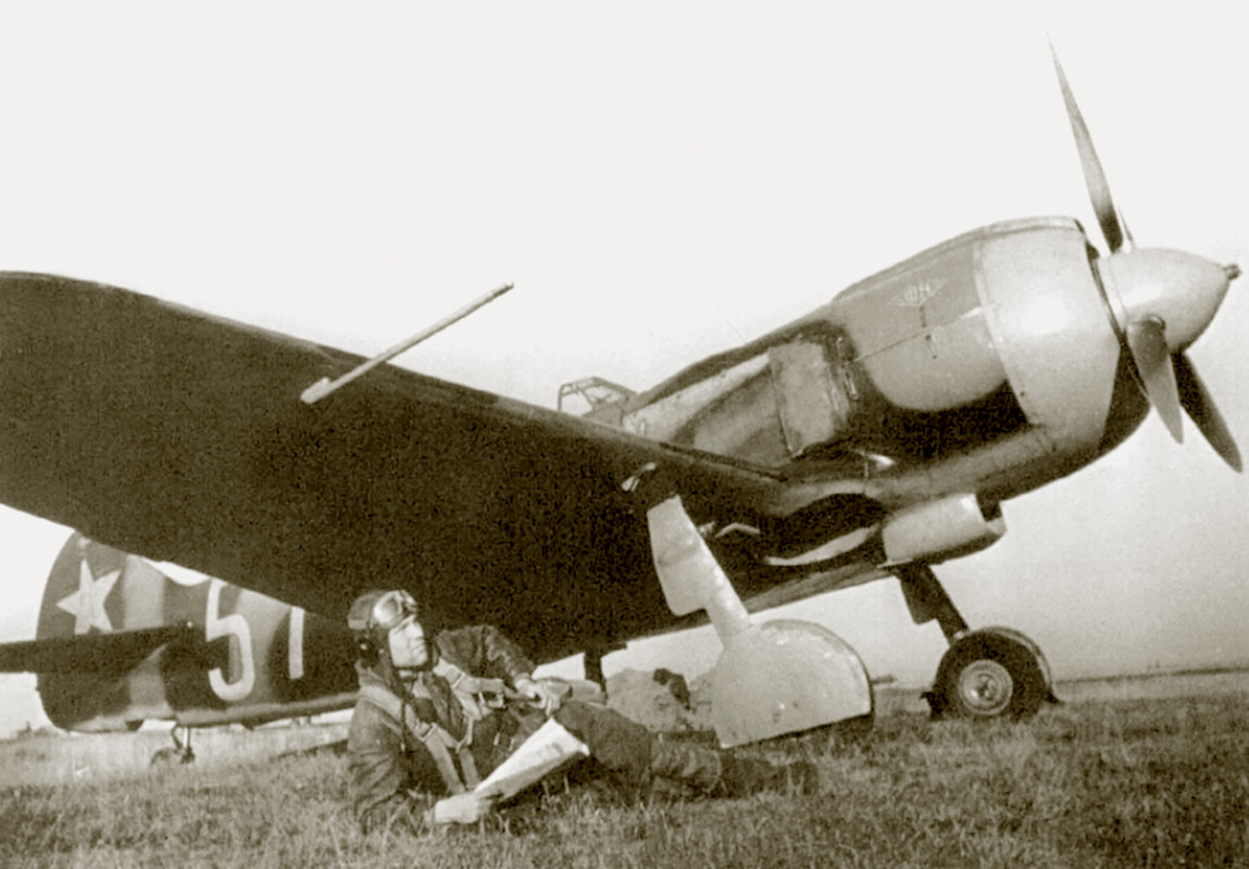 Lavochkin-La-5FN-32GvIAP-3GIAD-Silver-57-1943-01