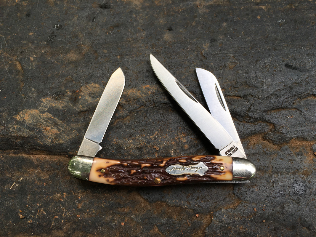 Schrade-Uncle-Henry-897-UH.jpg